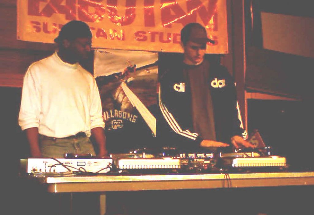 2004 word association tour
SOUND CHECK 